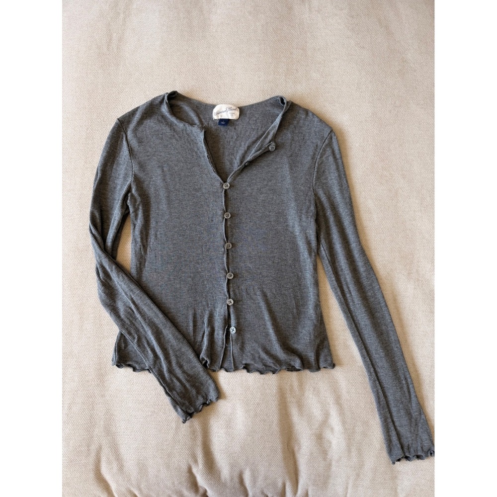 Universal Thread long sleeve grey button up